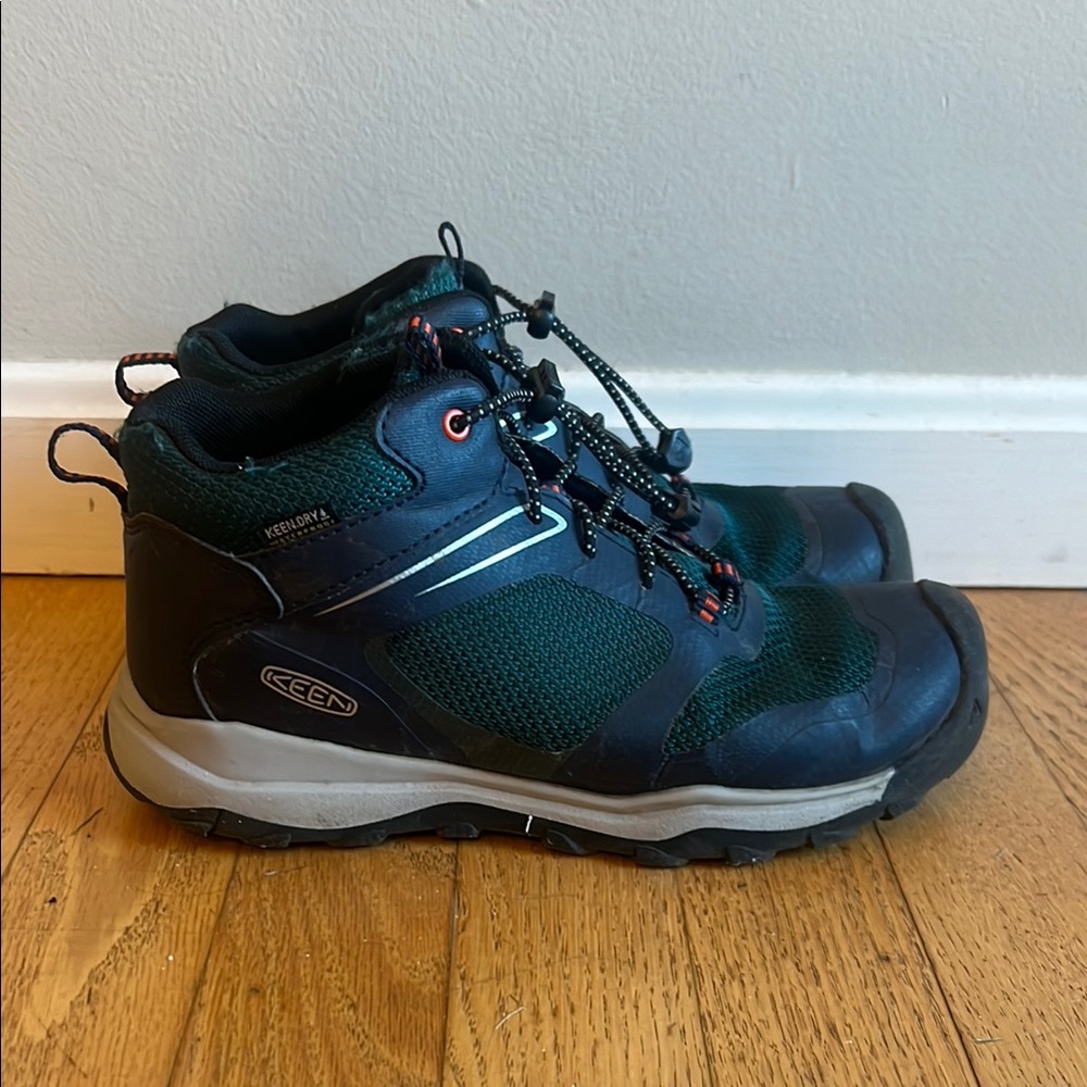 Keen Kids Wanduro hiking boots size 3